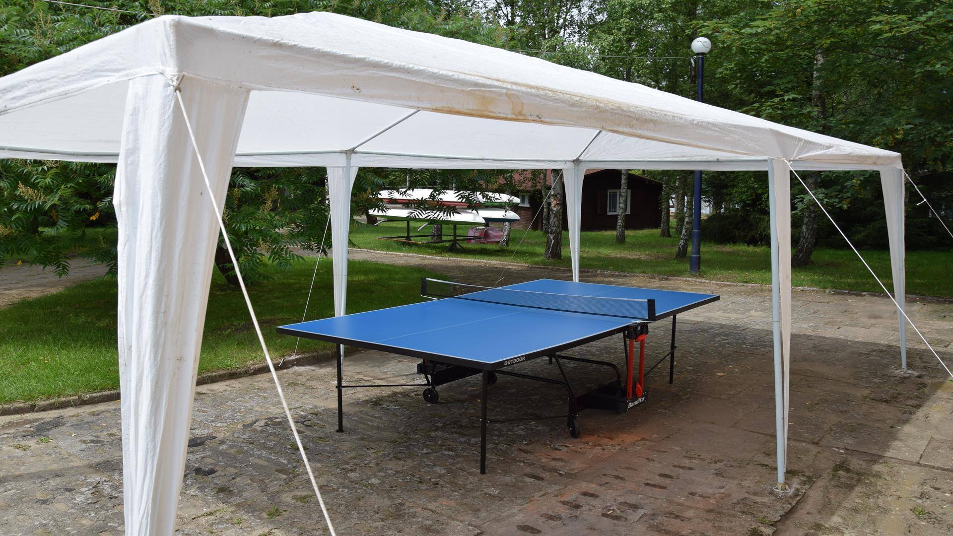 Stół do gry w ping ponga dla gości pola kempingowego EKODAR